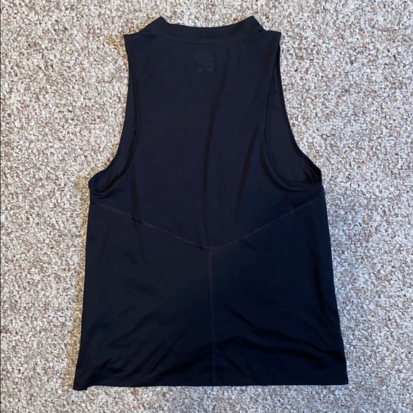 Nike Dri-Fit tank - Picture 2 of 4